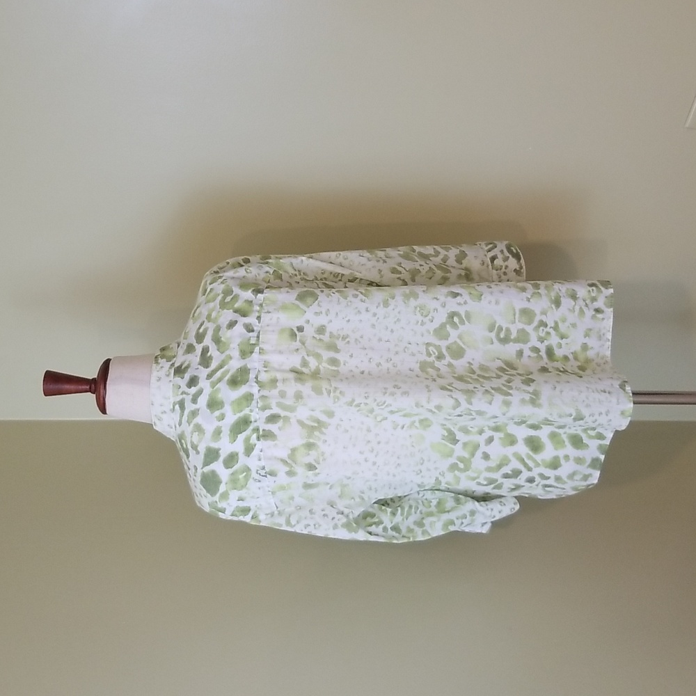 Additions By Chico's White 3/4 Sleeves With Green Animal Print Size 12 - Picture 2 of 5